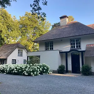 Schilde Cottage Schilde