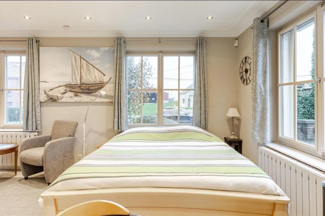 Cosy Studio Close To Bruxelles South Charleroi Airport Courcelles 0*,  Belgien